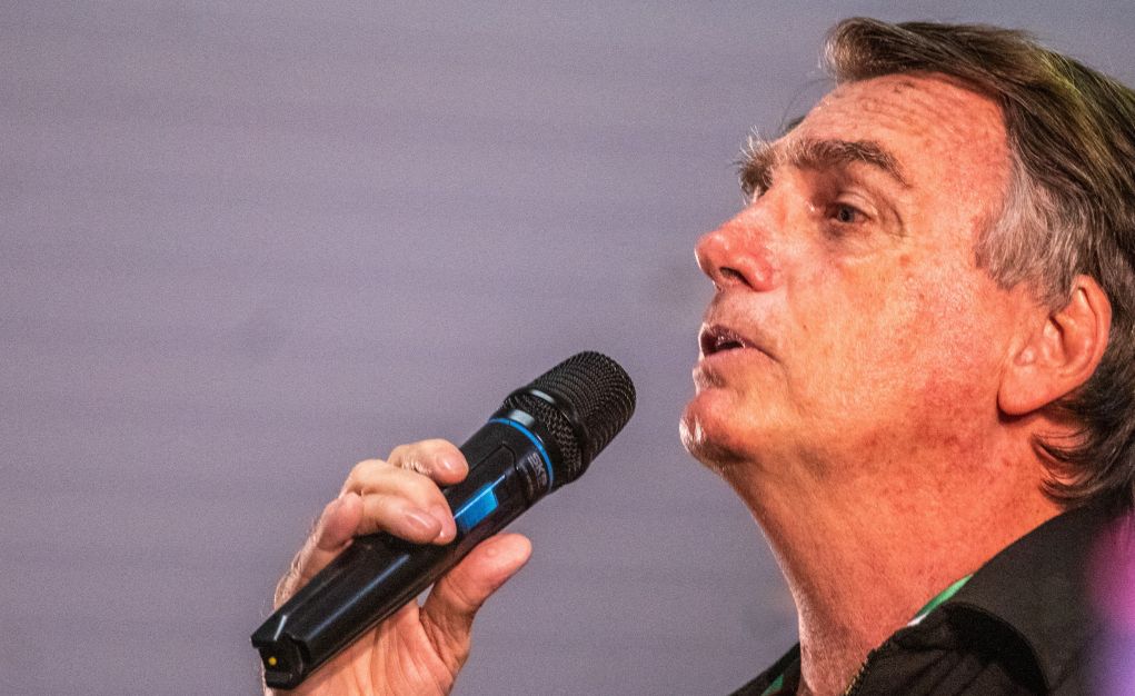 Decisão Judicial Determina Que X Exclua Post Com Montagem De Bolsonaro ...